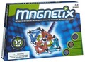 Cette image montre l’emballage typique utilisé pour les ensembles de construction magnétiques Magnetix de Mega Brands.