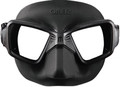 Masque Zero Cube fabriqué après novembre 2012, qui n’est pas assujetti au présent rappel. Ce modèle de masque est muni d’une jupe en silicone au fini mat.