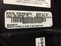 Étiquette autocollante située sous le châssis avec le numéro de l'article et la date de fabrication.