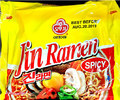 « Jin Ramen Spicy » de marque Ottogi - 600 grammes - emballage intérieur (recto)