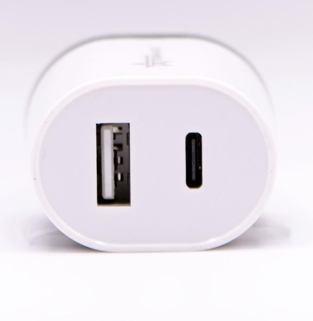 Chargeur domestique Starmaker combinant USB-A et USB-C - Port
