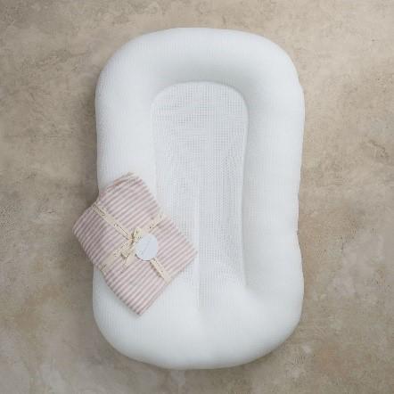 Image de nid pour bébé